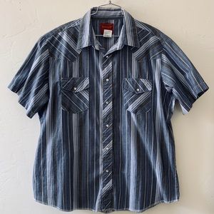 Short sleeve button down